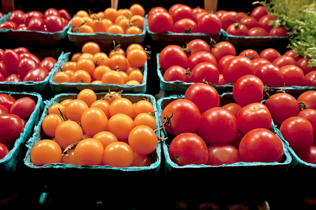market-tomato-baskets-SBI-300274396 | One Source Food Solutions